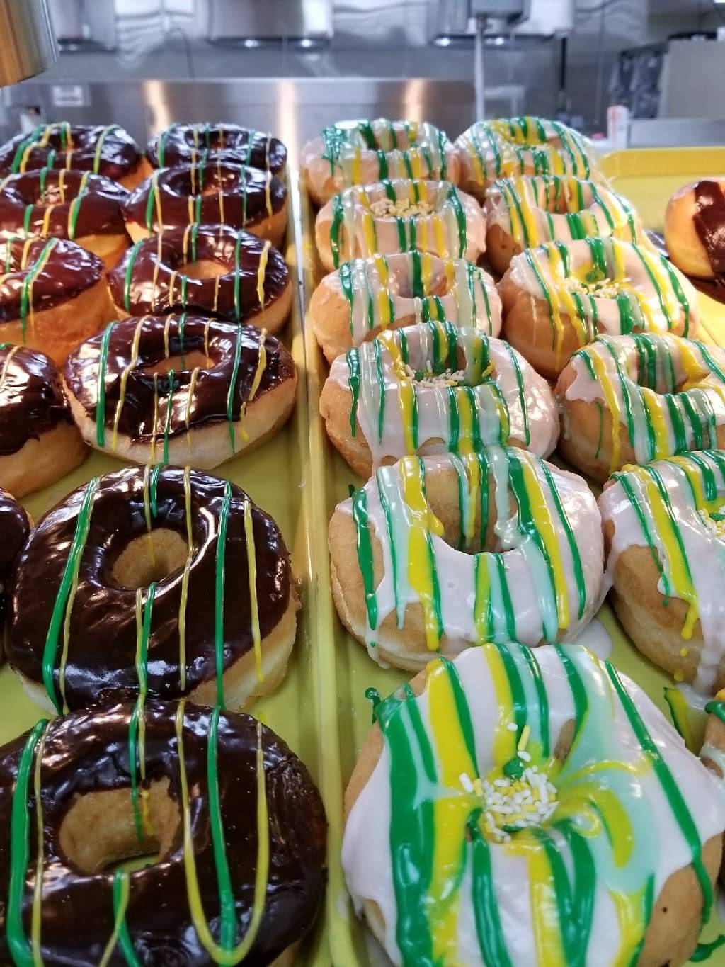 Rickey Meches Donut King | restaurant | 2025 W Pinhook Rd, Lafayette, LA 70508, USA | 3374841000 OR +1 337-484-1000