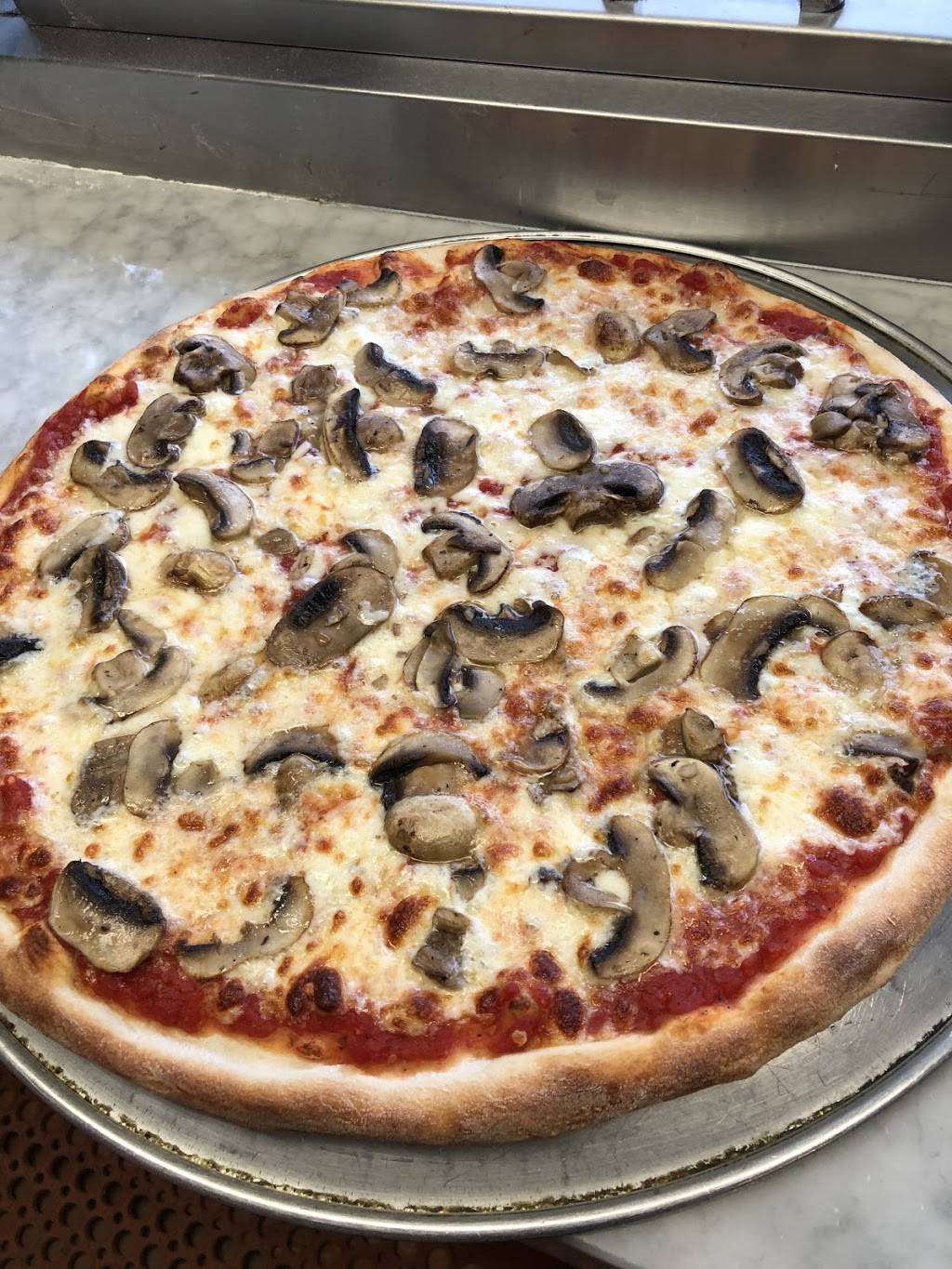 Miraggios Pizza & Pasta | restaurant | 236 Main St, Mt Kisco, NY 10549, USA | 9142411324 OR +1 914-241-1324