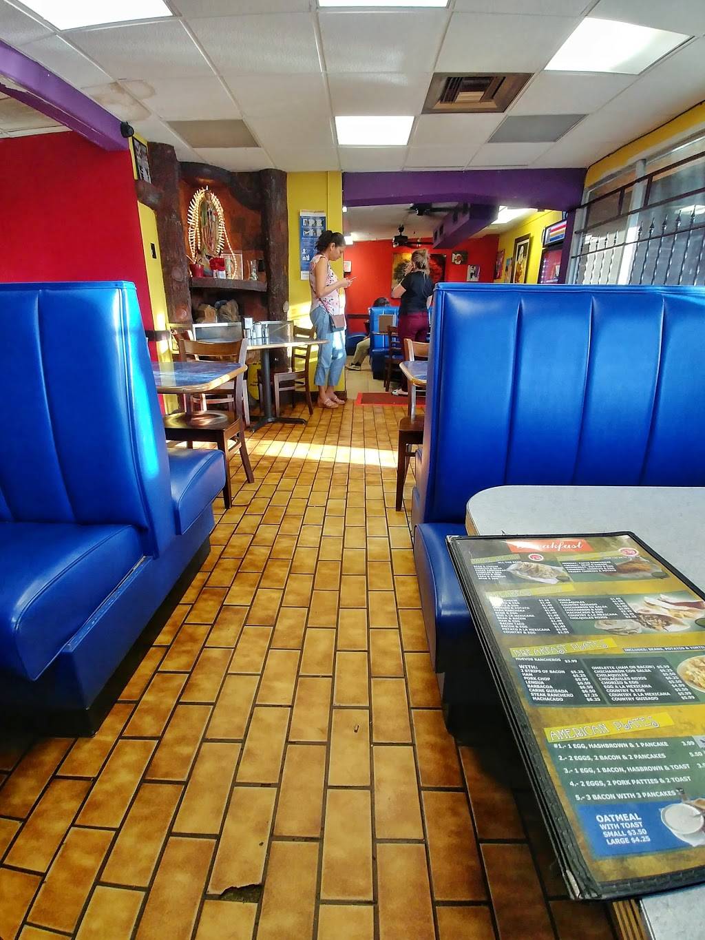 La Morenita Restaurant #2 | restaurant | 3313 S Gevers St, San Antonio, TX 78210, USA | 2105322325 OR +1 210-532-2325