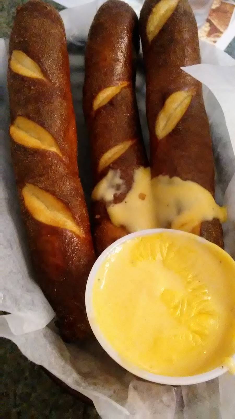 Richards Restaurant | restaurant | 820 S Walnut St, Hartford City, IN 47348, USA | 7653485126 OR +1 765-348-5126