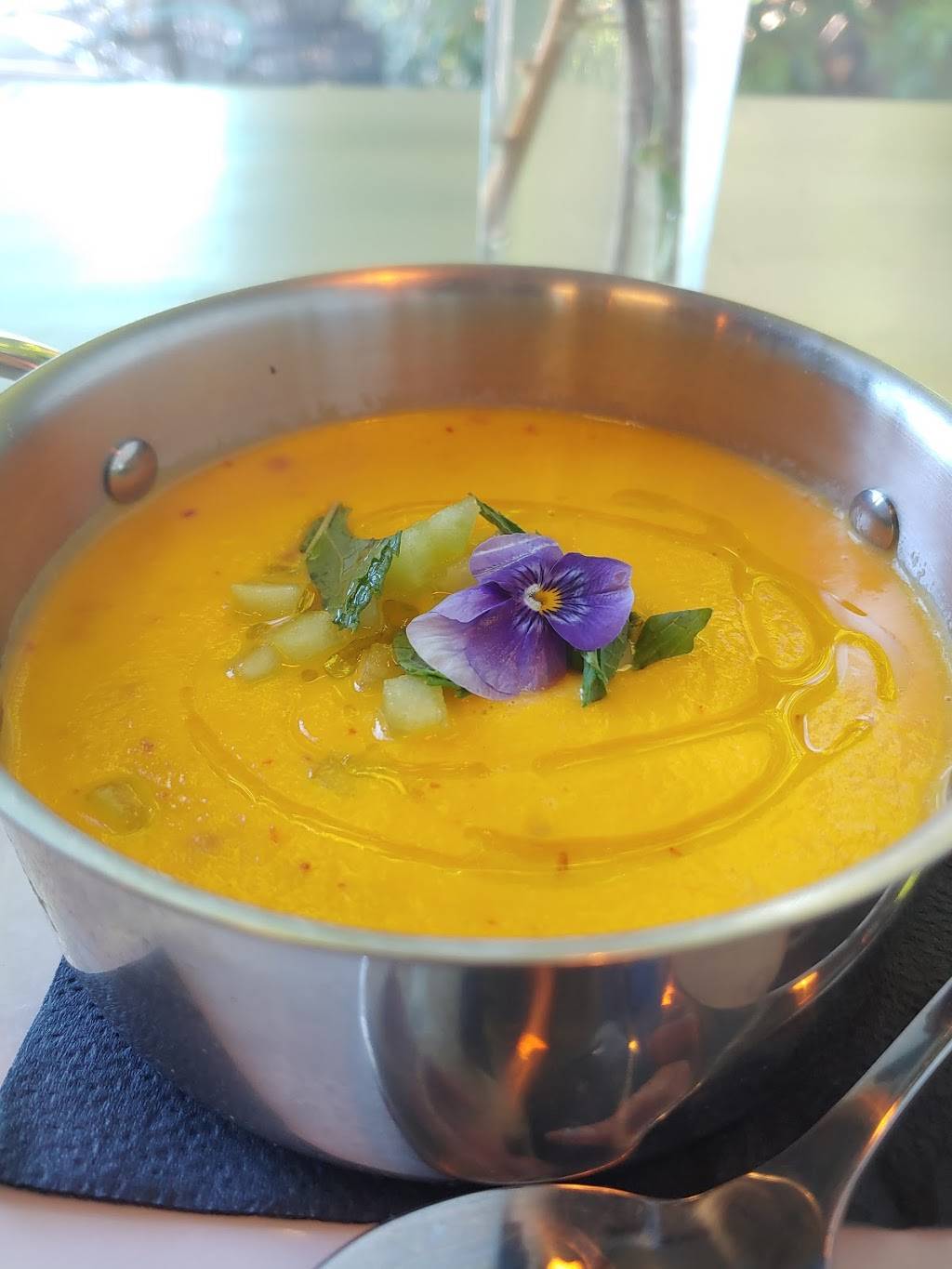 Osprey Bistro | restaurant | 309 S Cloverdale St Suite A4, Seattle, WA 98108, USA | 2065574863 OR +1 206-557-4863