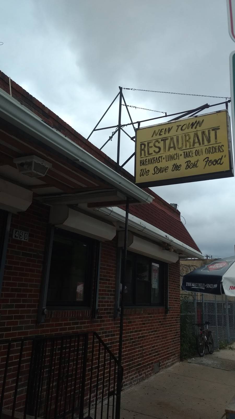 New Town Restaurant & Deli | restaurant | 448 N 9th St, Philadelphia, PA 19123, USA | 2159787156 OR +1 215-978-7156