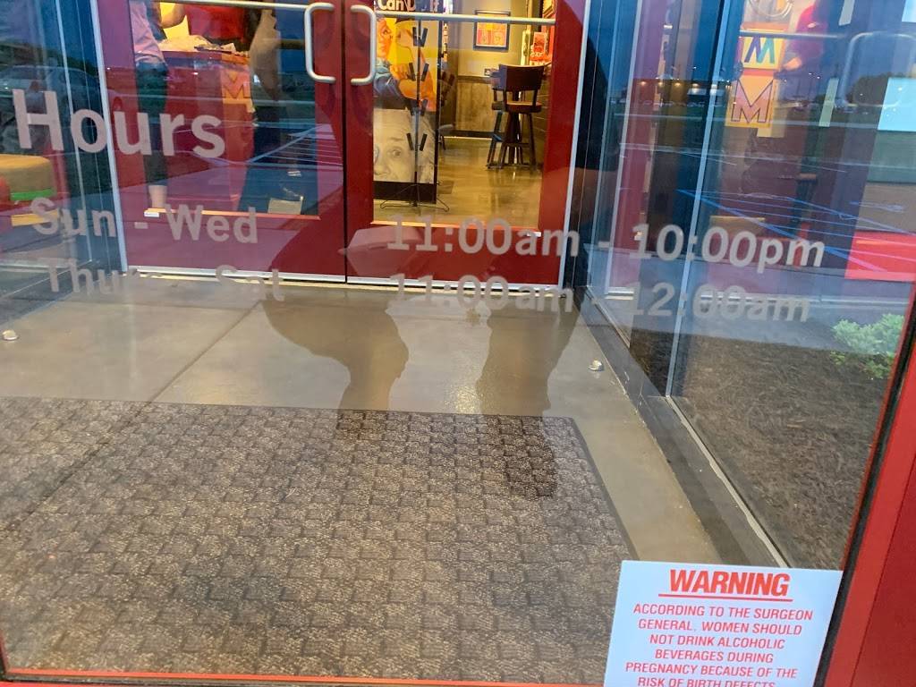 Red Robin Gourmet Burgers and Brews | restaurant | 140 Commerce Dr, Middletown, DE 19709, USA | 3023149109 OR +1 302-314-9109