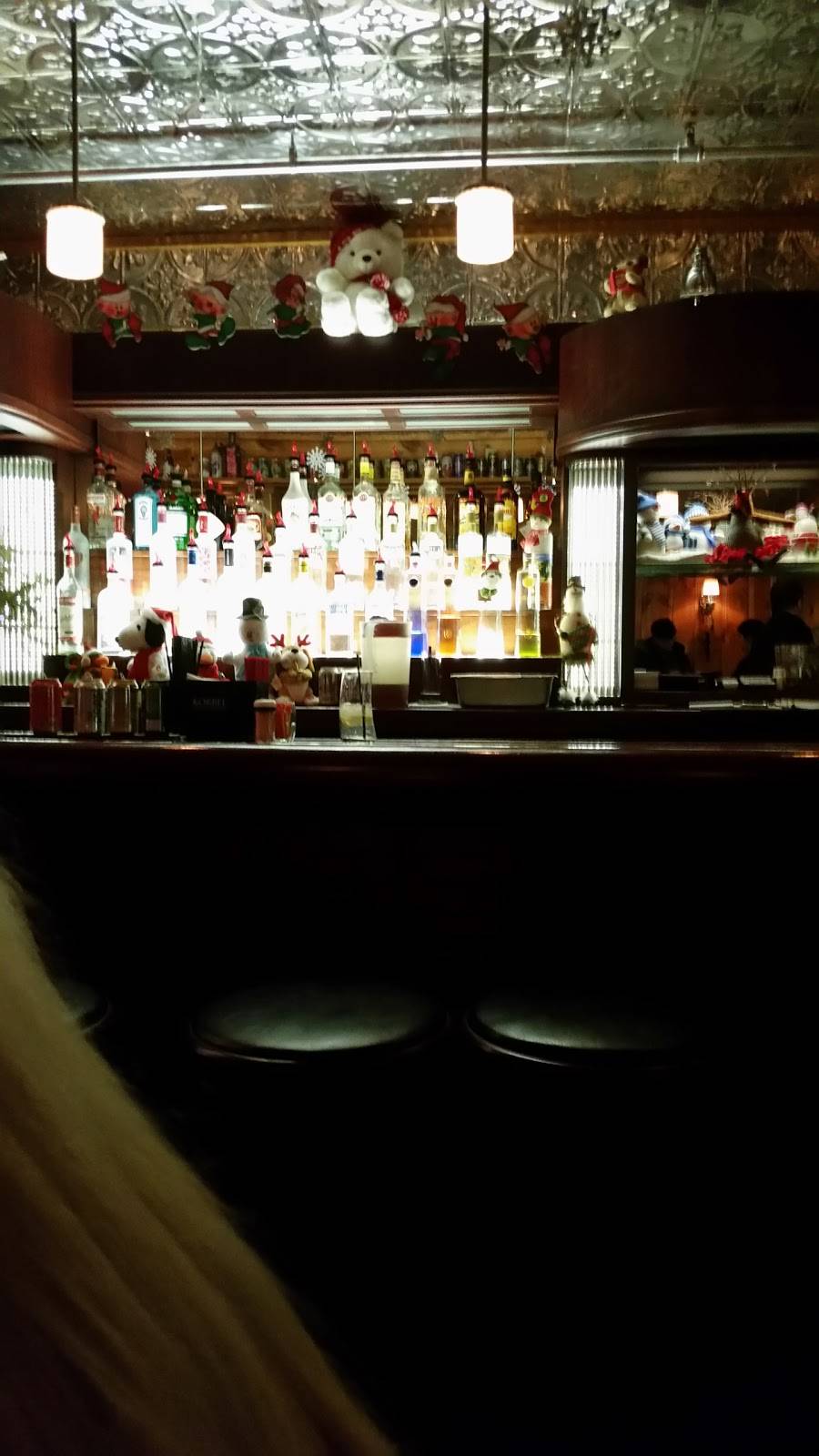 The Village Supper Club | restaurant | 10909 Sheridan Rd, Pleasant Prairie, WI 53158, USA | 2626972847 OR +1 262-697-2847