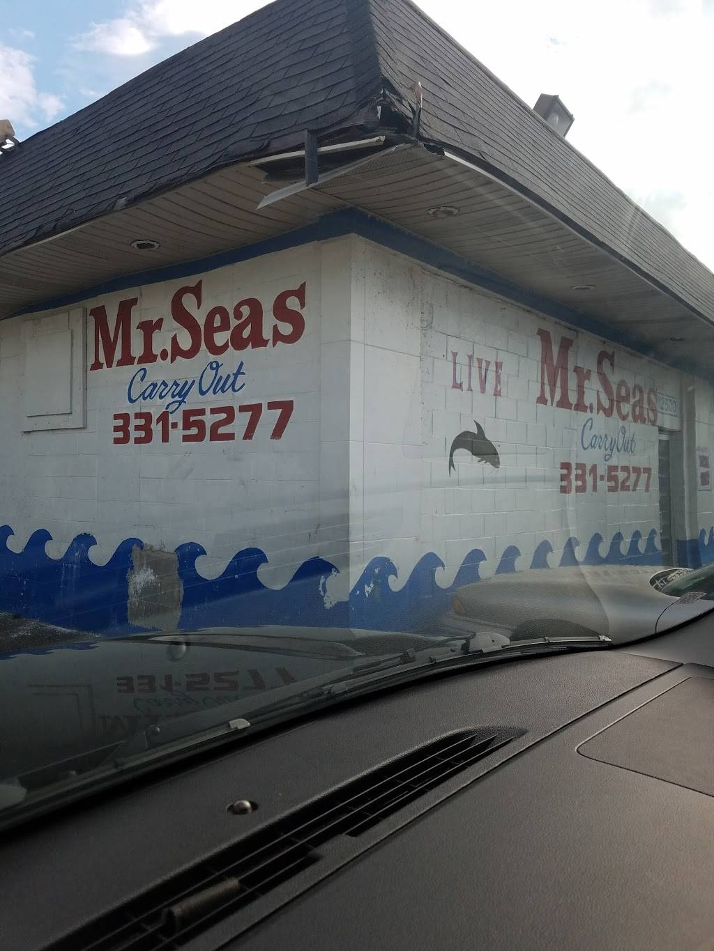 Mr Seas Fresh Fish & Seafood | restaurant | 12500 E Warren Ave, Detroit, MI 48215, USA | 3133315277 OR +1 313-331-5277