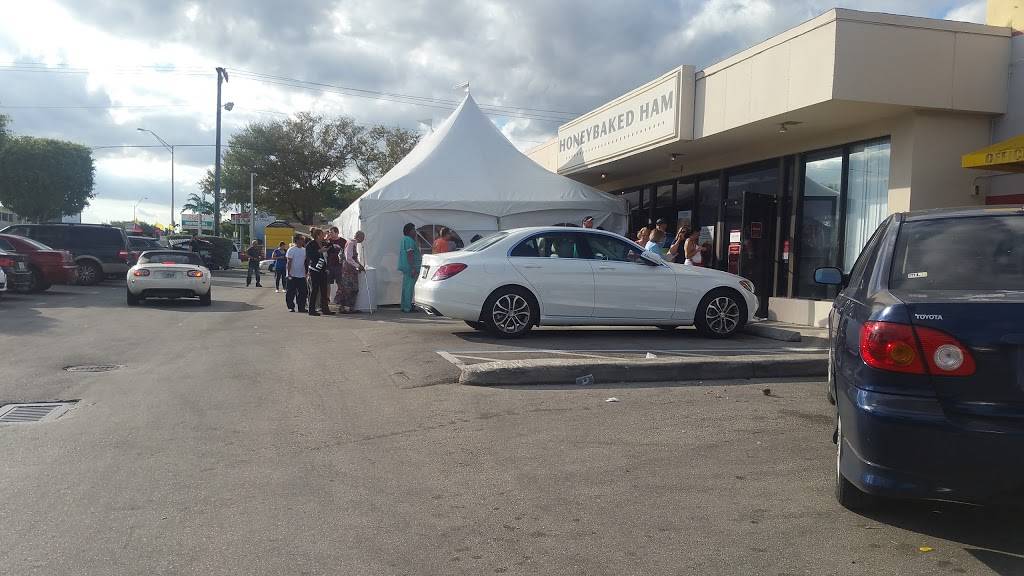 The Honey Baked Ham Company | meal takeaway | 9385 SW 40th St, Miami, FL 33165, USA | 3052270202 OR +1 305-227-0202