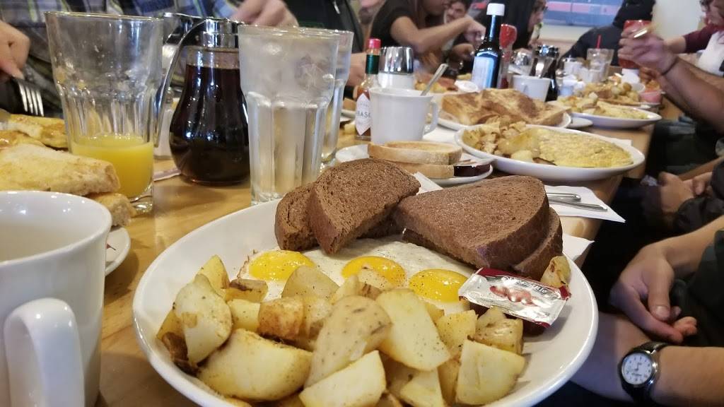 Sunset Grill | restaurant | 150 N Queen St, Etobicoke, ON M9C 1A8, Canada | 4166200080 OR +1 416-620-0080