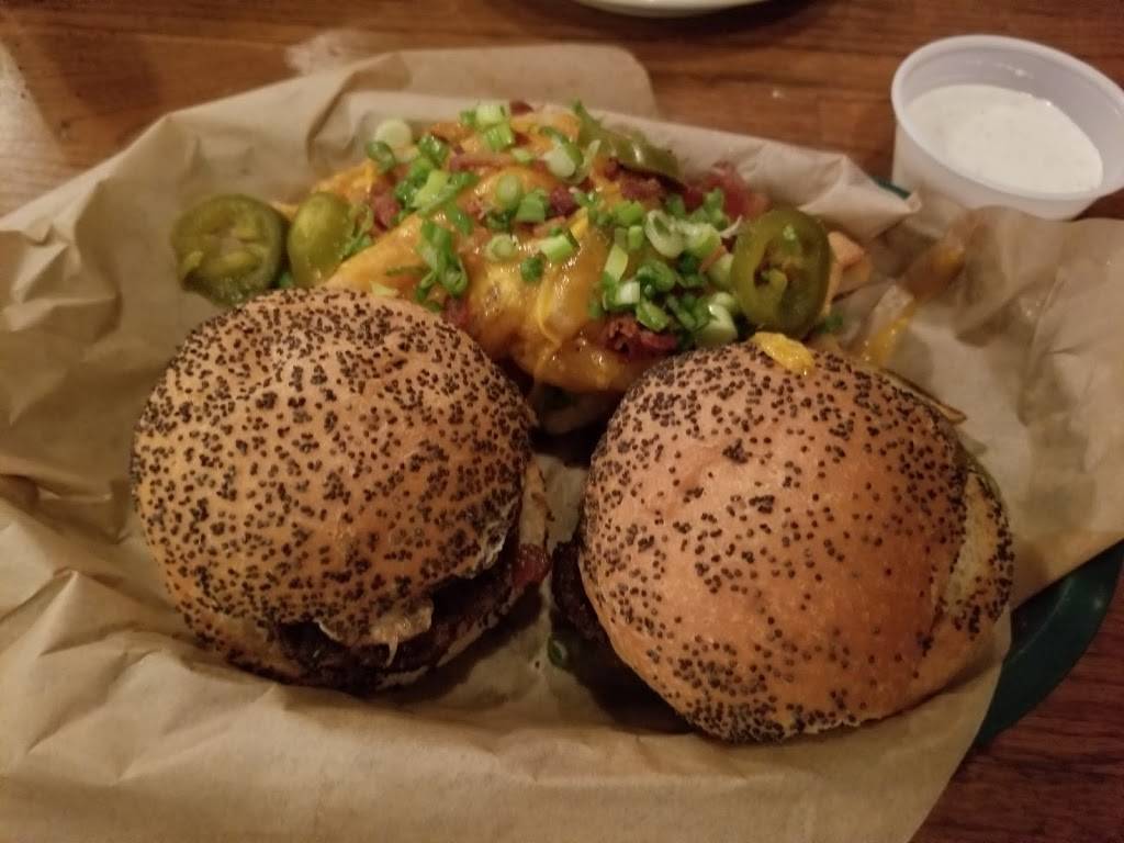 Snuffers Restaurant & Bar | restaurant | 4050 Barton Creek #100, Highland Village, TX 75077, USA | 9723179111 OR +1 972-317-9111