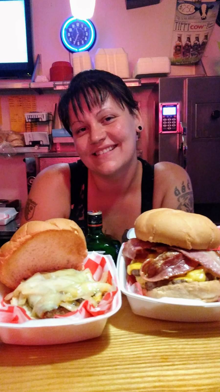 Lauries Coach Bar & Grill | restaurant | w4969 Holmes St, Ogema, WI 54459, USA | 7157675485 OR +1 715-767-5485