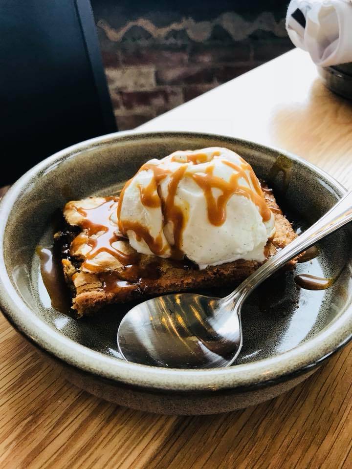 600 Kitchen & Bar | restaurant | 600 E Michigan Ave, Kalamazoo, MI 49007, USA | 2694432401 OR +1 269-443-2401