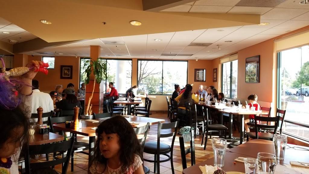 Amicis East Coast Pizzeria | restaurant | 226 Redwood Shores Pkwy, Redwood City, CA 94065, USA | 6506543333 OR +1 650-654-3333