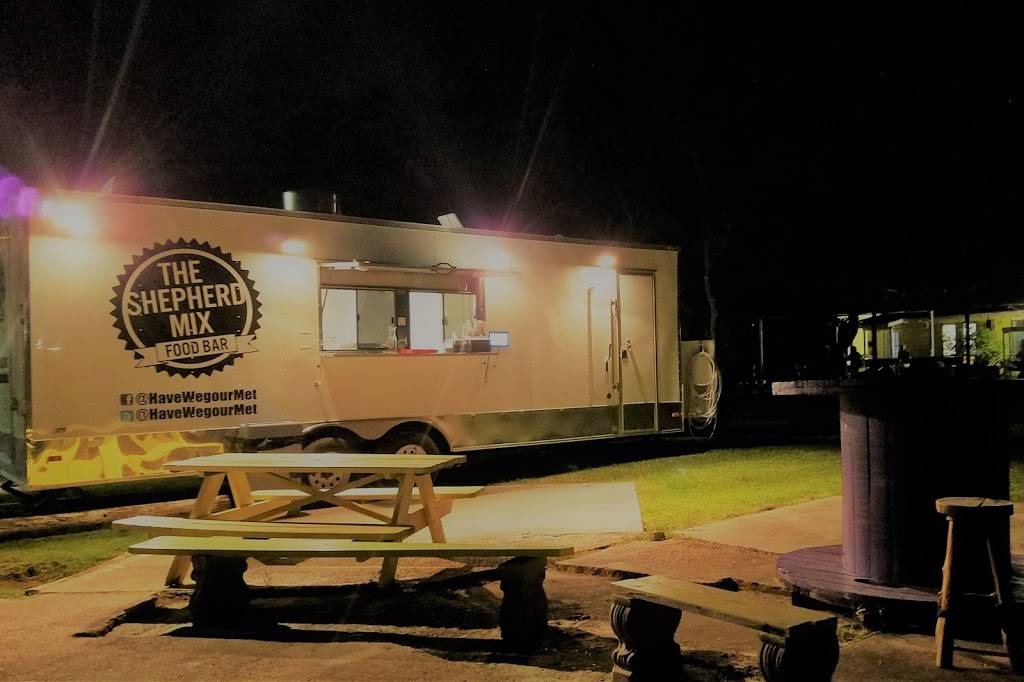 The Shepherd Mix Food Bar | restaurant | 1237 10th St, San Leon, TX 77539, USA | 8327810102 OR +1 832-781-0102