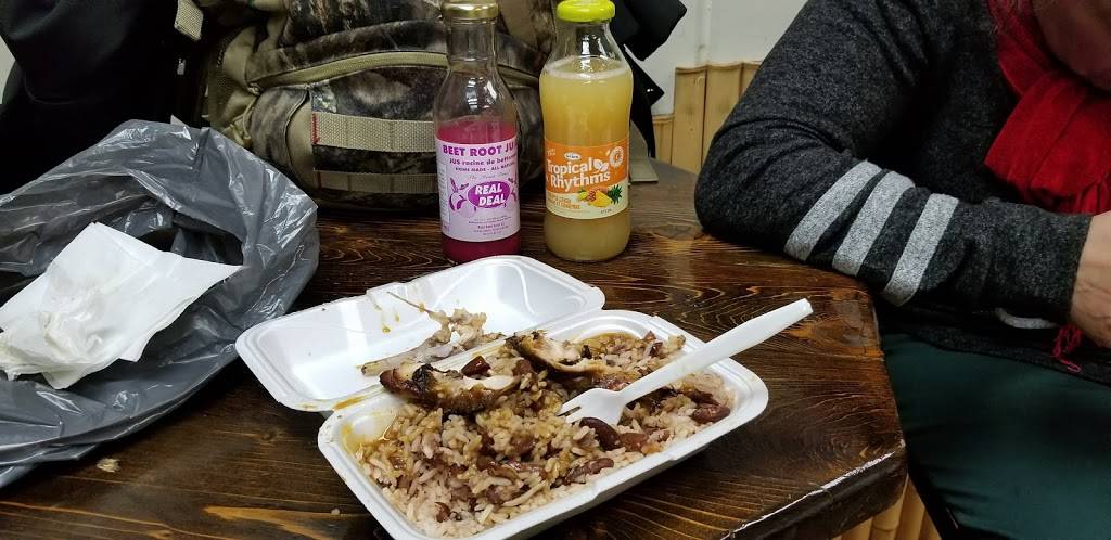 Willys Jerk | restaurant | 3889 Keele St, North York, ON M3J 1N6, Canada | 4166336781 OR +1 416-633-6781