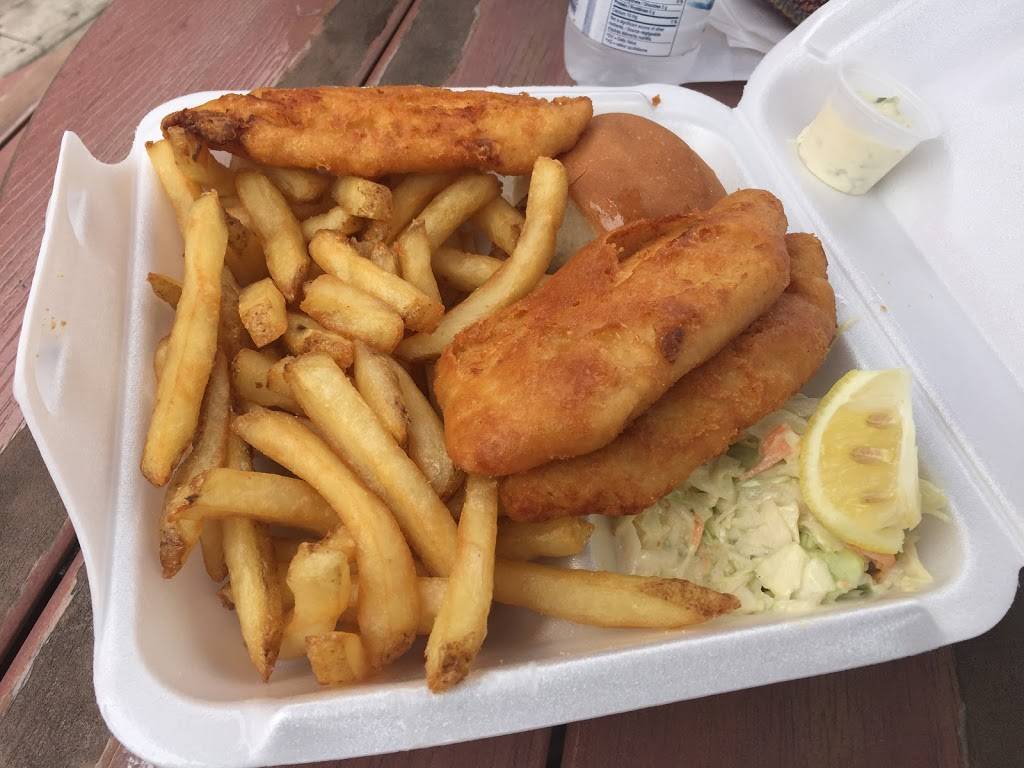 Willies | restaurant | 6 St George St, Port Dover, ON N0A 1N0, Canada | 5195833687 OR +1 519-583-3687