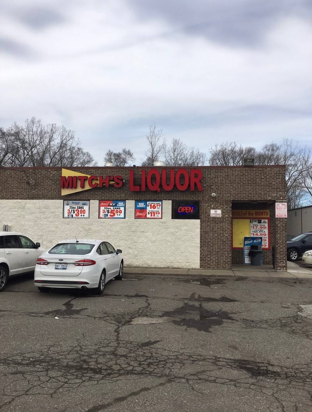 Mitchs Liquor, Subs & Pizza (Buscemis) | meal takeaway | 37504 Michigan Ave, Wayne, MI 48184, USA | 7347290440 OR +1 734-729-0440