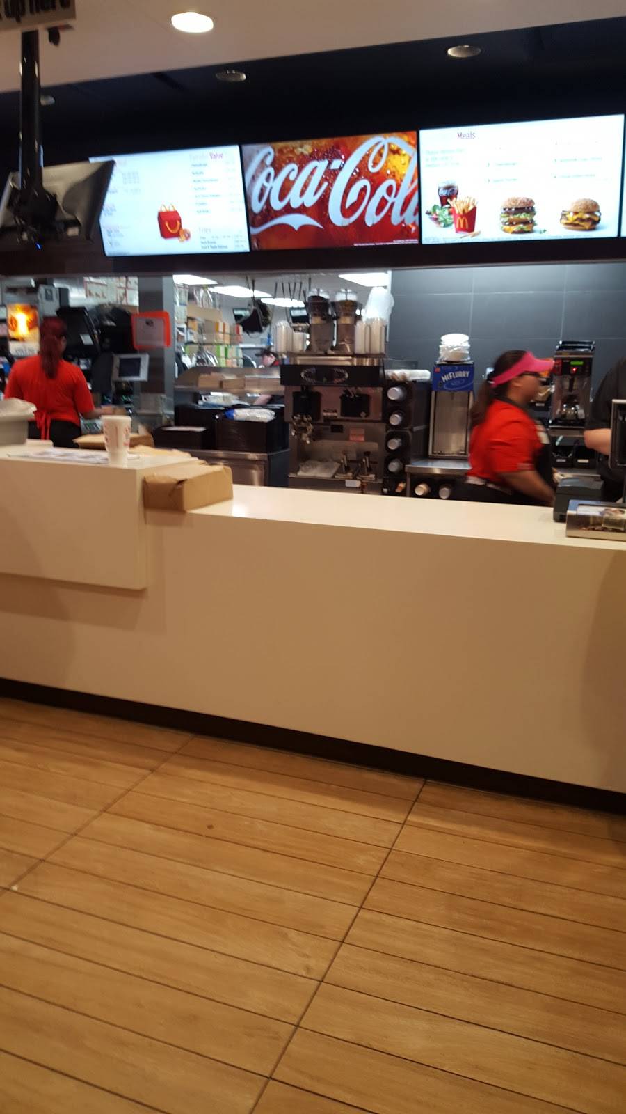 McDonalds | cafe | 1925 Broadway St, Cape Girardeau, MO 63701, USA | 5733346664 OR +1 573-334-6664