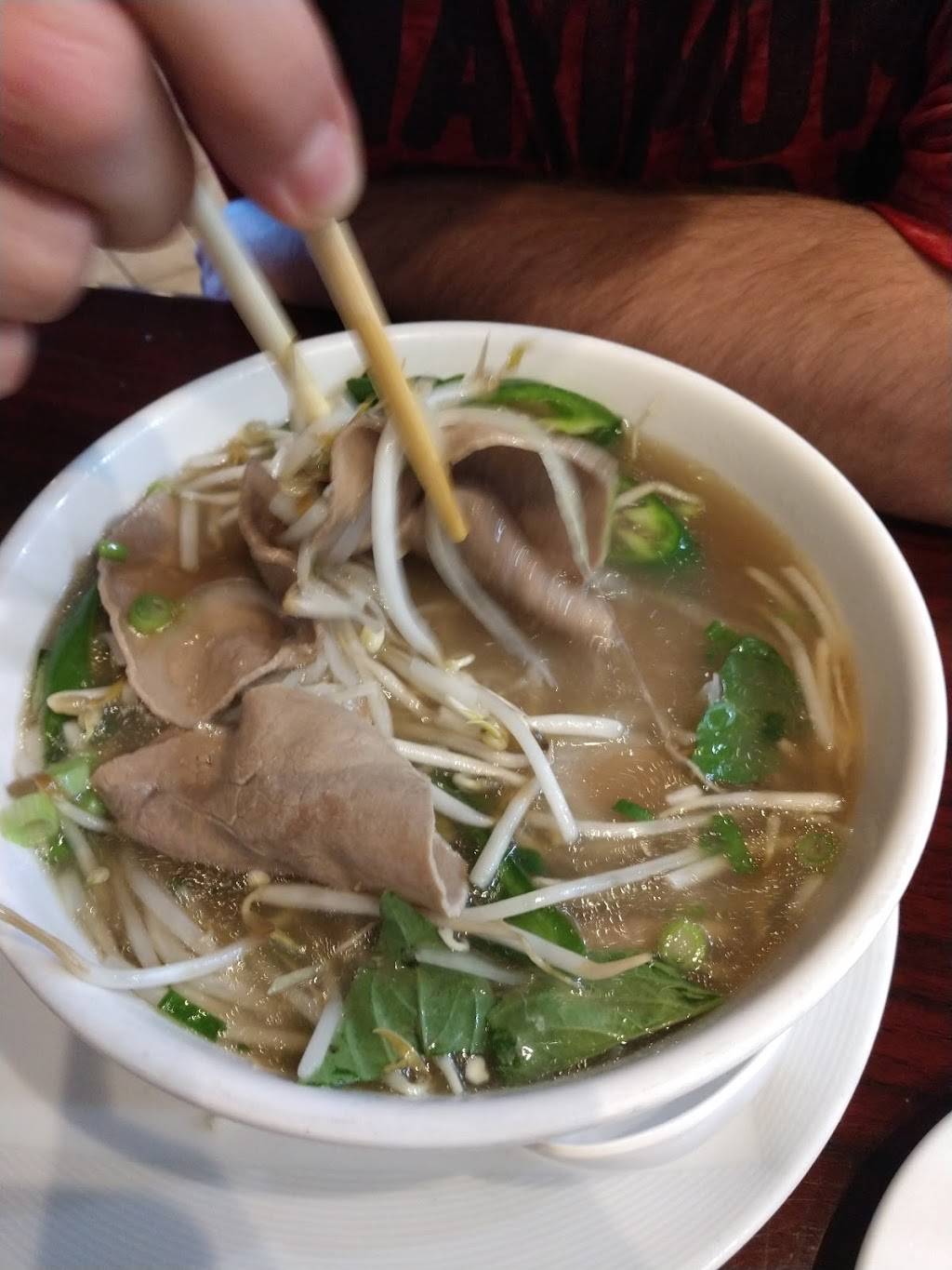 Pho N Grill | restaurant | 913 S Annie Glidden Rd, DeKalb, IL 60115, USA | 8159010374 OR +1 815-901-0374