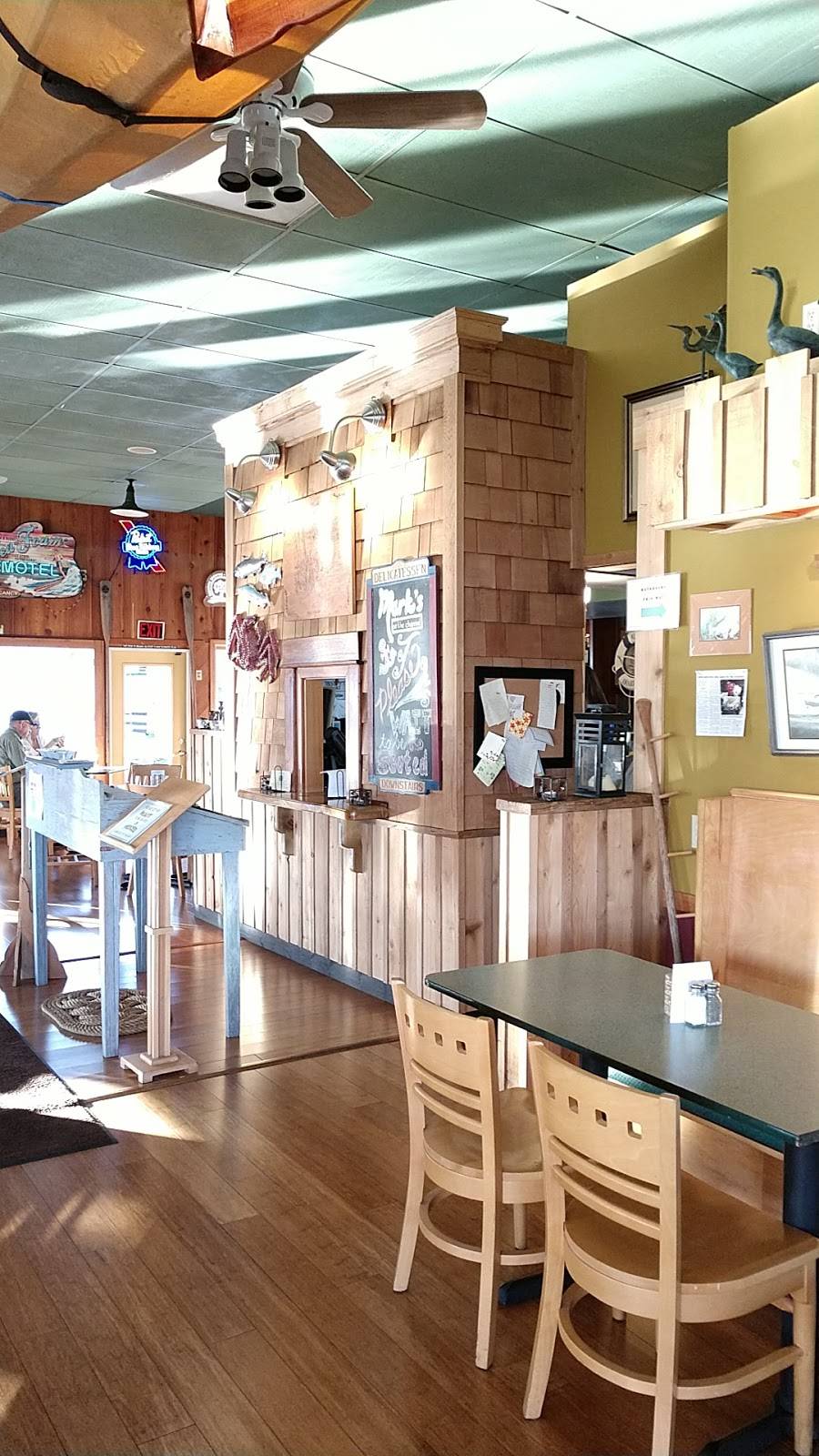 Marks On the Channel | restaurant | 34326 Johnsons Landing Rd, Scappoose, OR 97056, USA | 5035438765 OR +1 503-543-8765