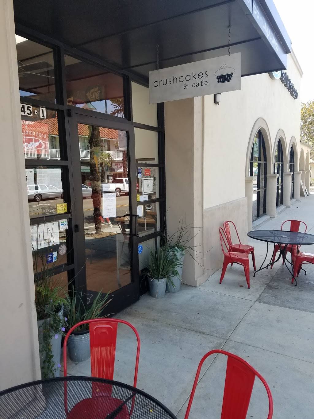 Crushcakes & Café | cafe | 4945 Carpinteria Ave, Carpinteria, CA 93013, USA | 8056844300 OR +1 805-684-4300