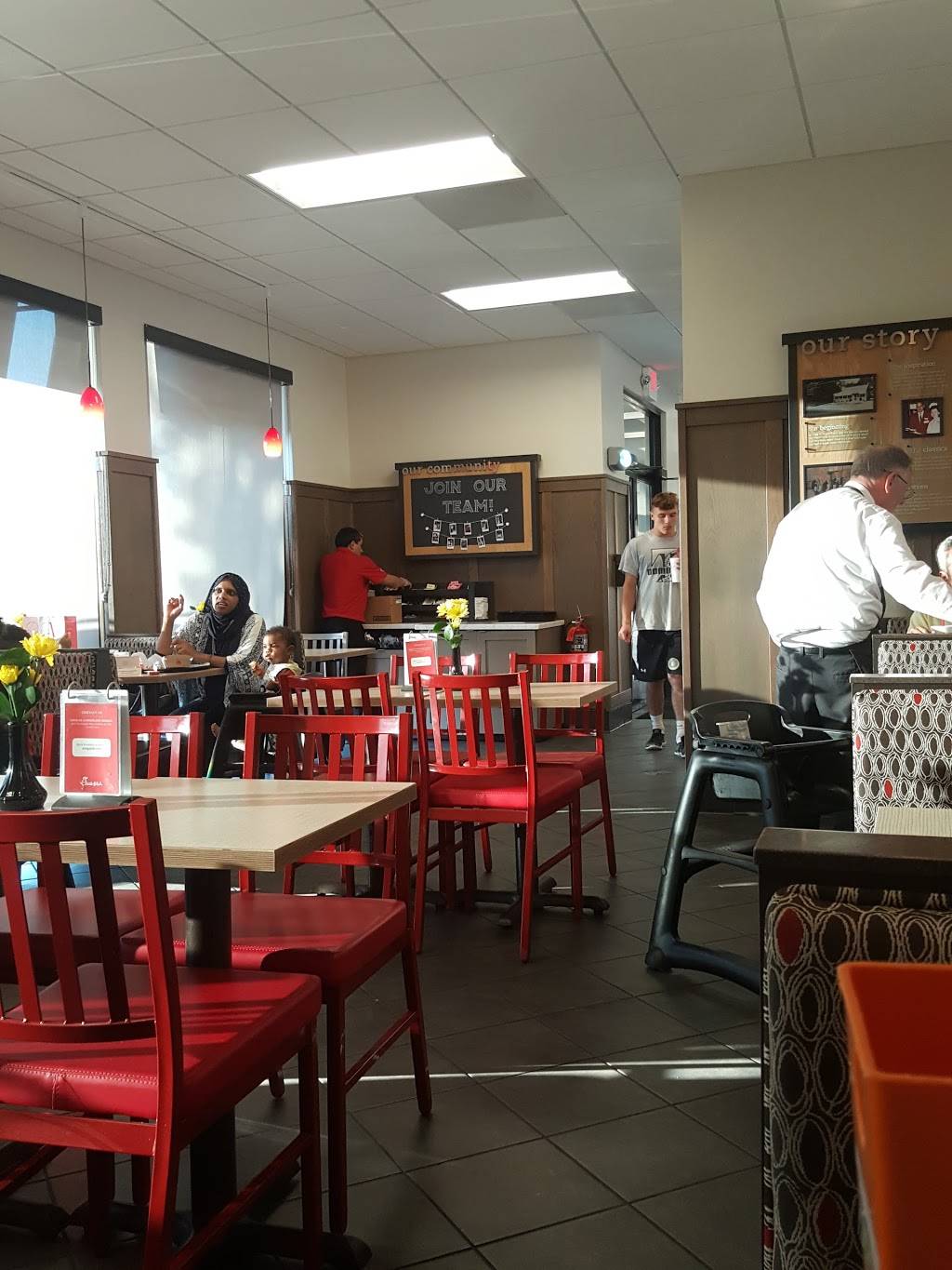 Chick-fil-A | restaurant | 46920 Community Plaza, Sterling, VA 20164, USA | 7034441901 OR +1 703-444-1901