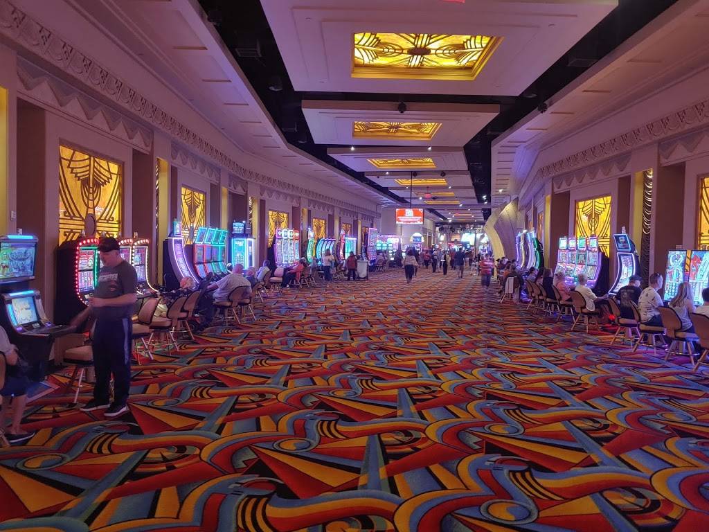 Hollywood Casino & Hotel Lawrenceburg | night club | 777 Hollywood Blvd, Lawrenceburg, IN 47025, USA | 8882746797 OR +1 888-274-6797