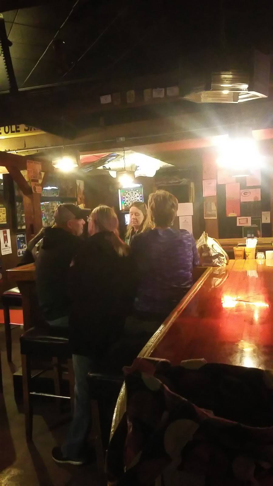 Ye Old Saloon | restaurant | 320 Cedar St, Tigerton, WI 54486, USA | 7155352124 OR +1 715-535-2124