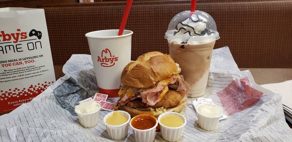 Arbys | restaurant | 400 Evansdale Dr, Evansdale, IA 50707, USA | 3192340085 OR +1 319-234-0085