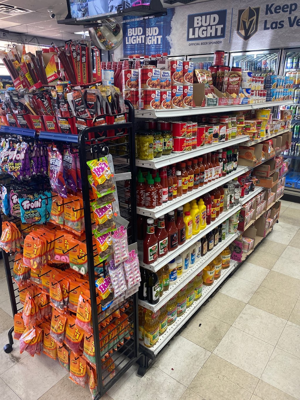 MR Mini Mart&Wings | restaurant | Parking lot, 3860 S Nellis Blvd, Las Vegas, NV 89121, USA | 7024509993 OR +1 702-450-9993