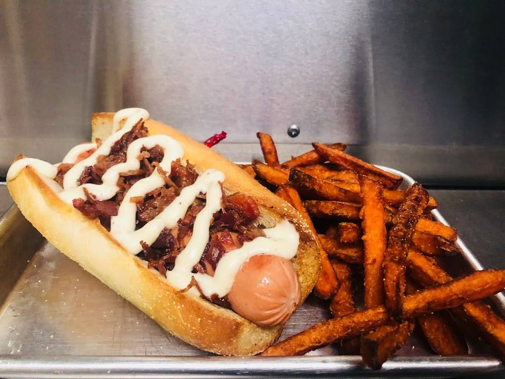 Mickey Cassidys | restaurant | 116 Main St, Medway, MA 02053, USA | 5085331343 OR +1 508-533-1343