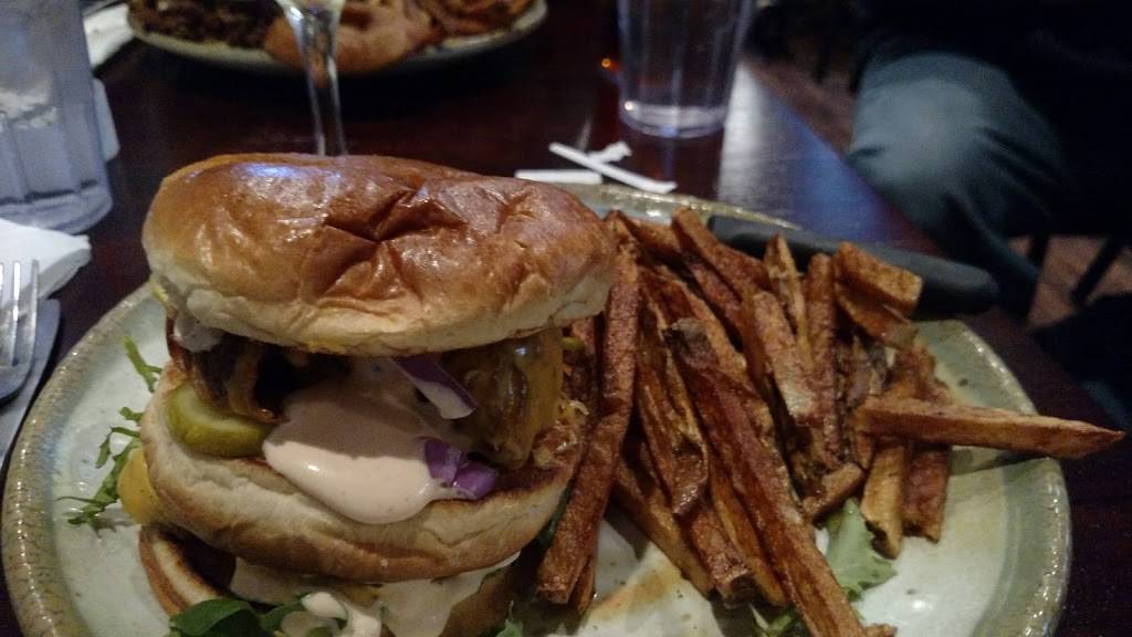 The Vault Fine Food & Drinks | restaurant | 121 East Ave, Ogden, IL 61859, USA | 2175824000 OR +1 217-582-4000