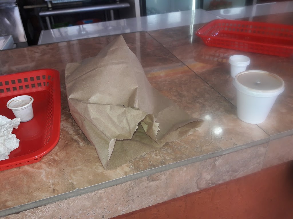 Papo Llega Y Pon | restaurant | 2928 NW 17th Ave, Miami, FL 33142, USA | 3056350137 OR +1 305-635-0137