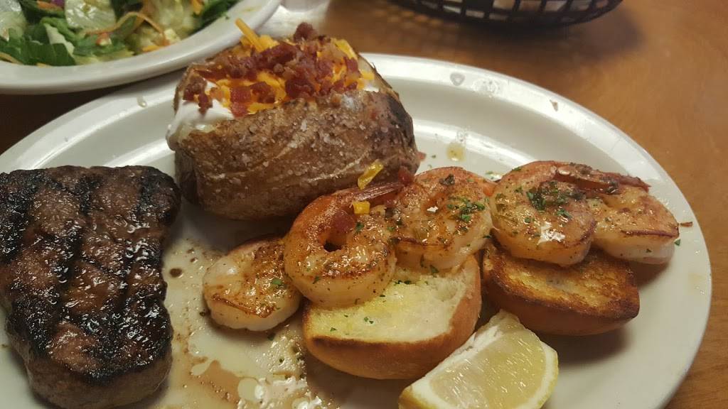 Texas Roadhouse | restaurant | 14175 W Grand Ave, Surprise, AZ 85374, USA | 6235848855 OR +1 623-584-8855