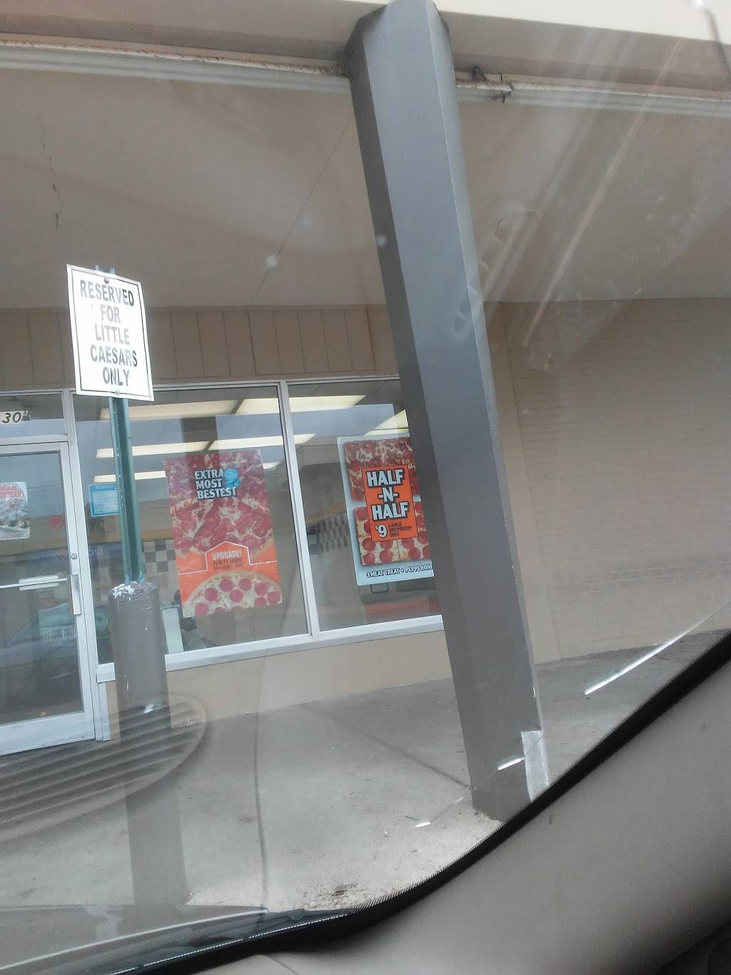 Little Caesars Pizza | meal takeaway | 4130 Elvis Presley Blvd, Memphis, TN 38116, USA | 9013323341 OR +1 901-332-3341