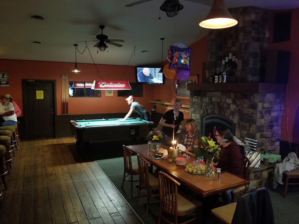 Red Onion Grill | restaurant | 303 Peninsula Dr, Lake Almanor, CA 96137, USA | 5305961800 OR +1 530-596-1800