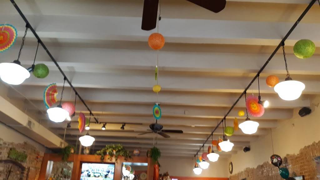 Maximos Cantina | Omaha Mexican Restaurant | restaurant | 2613 N Main St, Elkhorn, NE 68022, USA | 4022894062 OR +1 402-289-4062