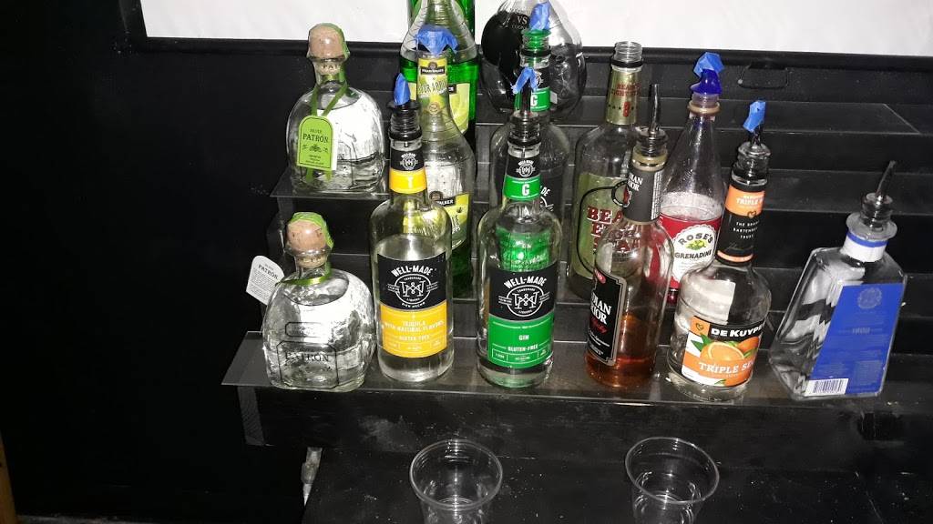 Buddies Bar & Grille | restaurant | 1165, 3740 Lafayette Rd, Indianapolis, IN 46222, USA | 3176613261 OR +1 317-661-3261