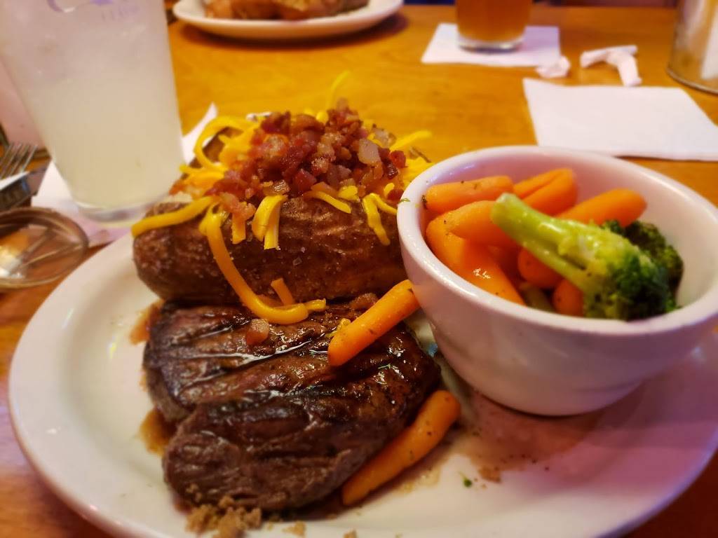Texas Roadhouse | restaurant | 14175 W Grand Ave, Surprise, AZ 85374, USA | 6235848855 OR +1 623-584-8855