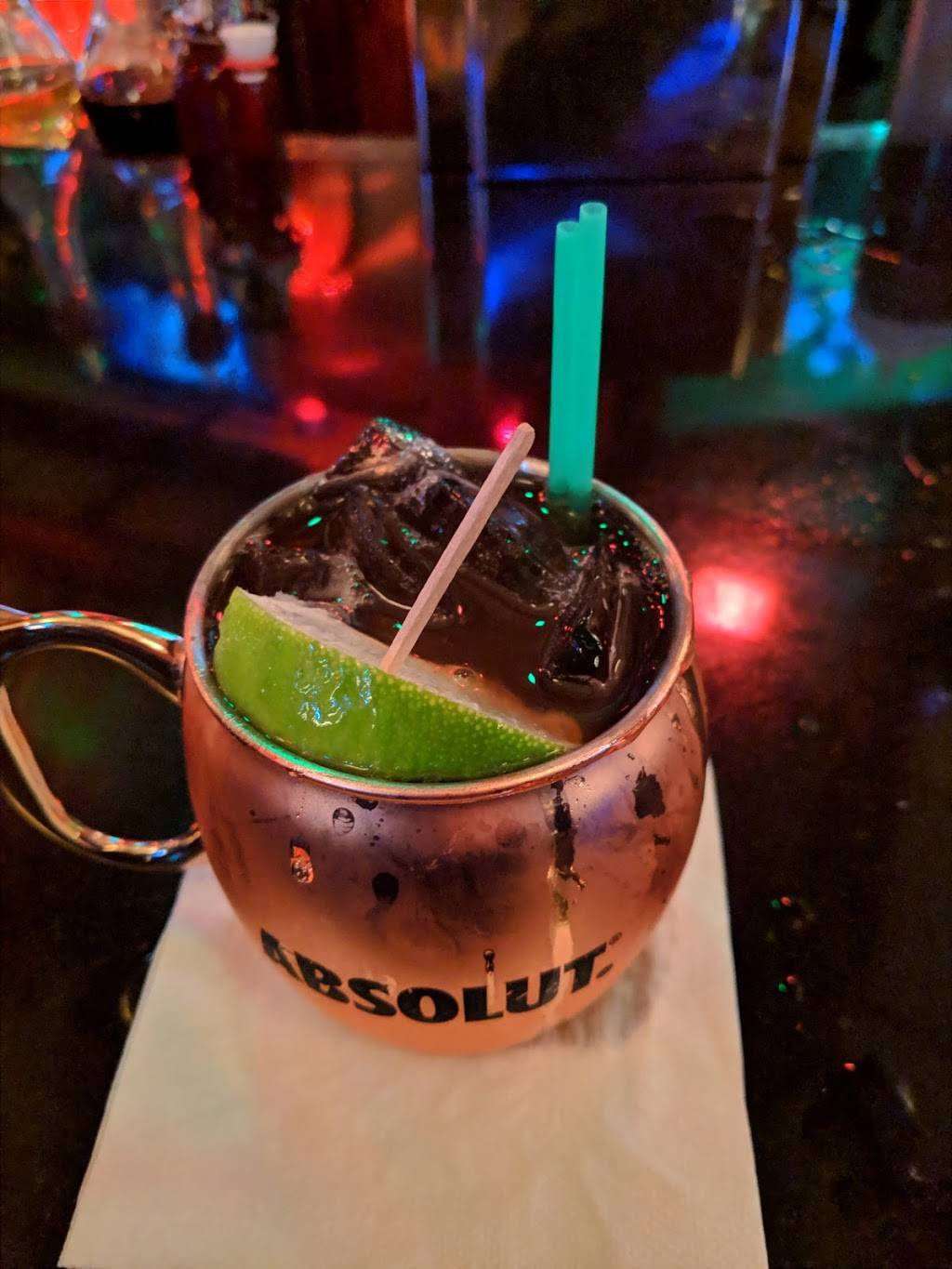 Blue Line Lounge & Grill | restaurant | 1548 N Damen Ave, Chicago, IL 60622, USA | 7733953700 OR +1 773-395-3700