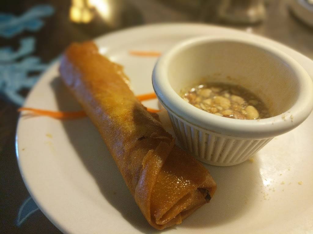 Thai Castle | restaurant | 19 E 126th St, Carmel, IN 46032, USA | 3175758421 OR +1 317-575-8421