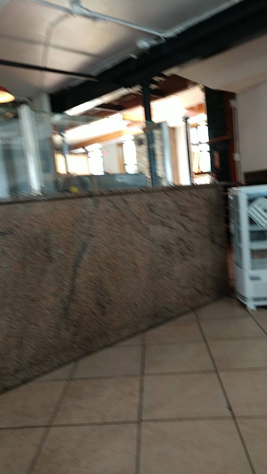 IL Forno Italiano | restaurant | 372 Thames St, Newport, RI 02840, USA | 4018485555 OR +1 401-848-5555