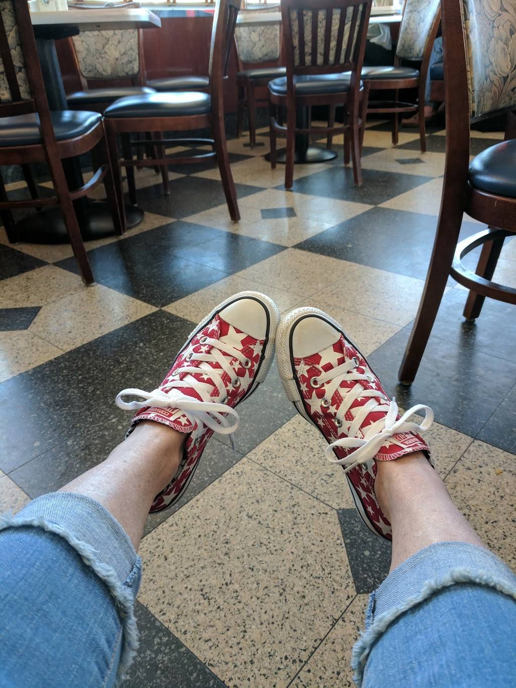 Empire Diner | restaurant | 42 Jerusalem Ave, Hicksville, NY 11801, USA | 5164333350 OR +1 516-433-3350