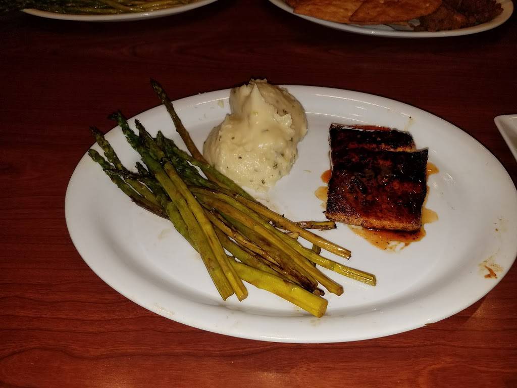 Ruby Tuesday | restaurant | 2650 MacDade Boulevard, Holmes, PA 19043, USA | 6105833791 OR +1 610-583-3791