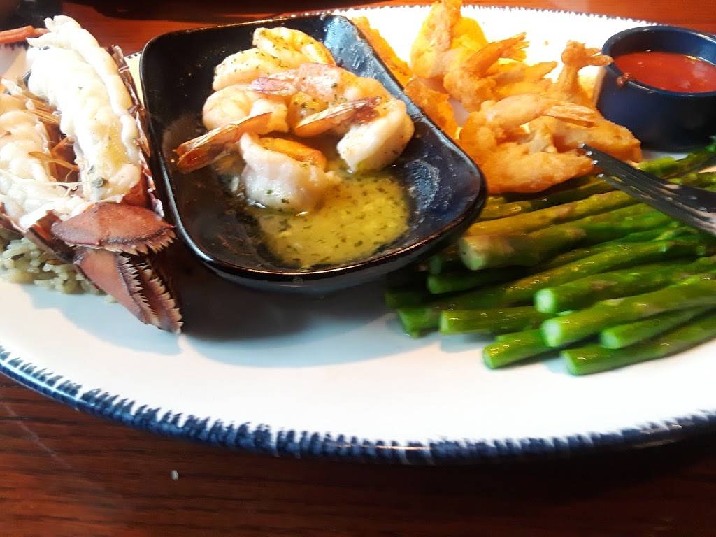 Red Lobster | restaurant | 13999 Eureka Rd, Southgate, MI 48195, USA | 7342850011 OR +1 734-285-0011