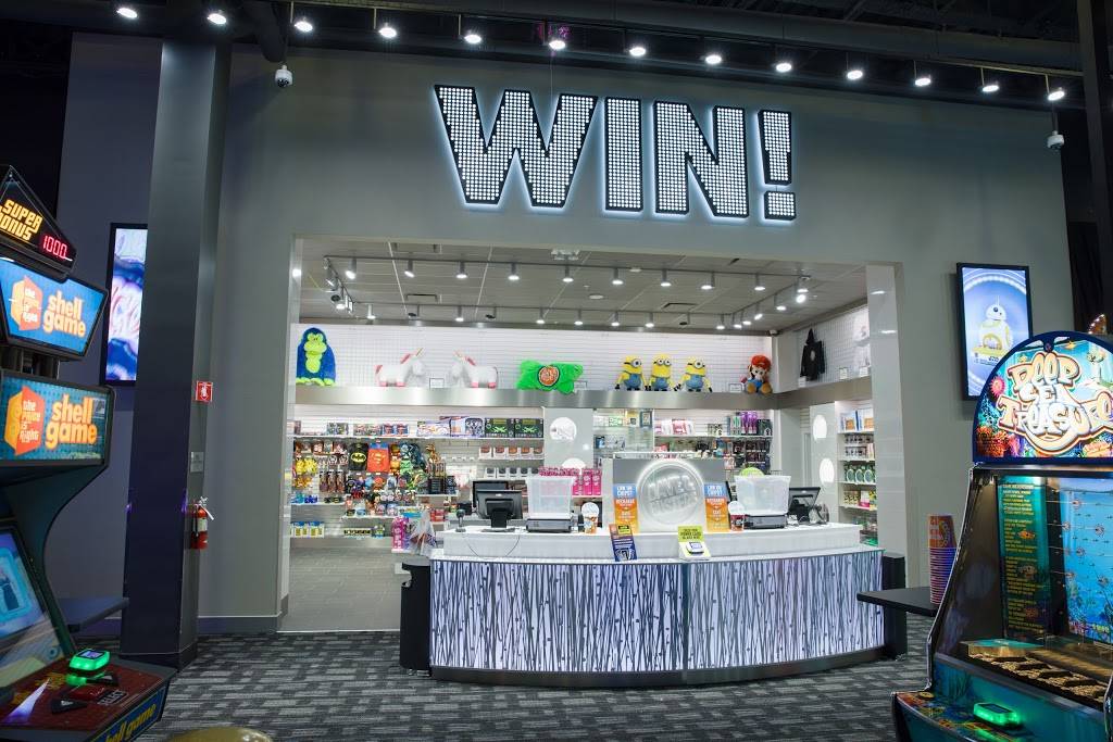 Dave & Busters | restaurant | 130 Serramonte Center, Daly City, CA 94015, USA | 4158409300 OR +1 415-840-9300