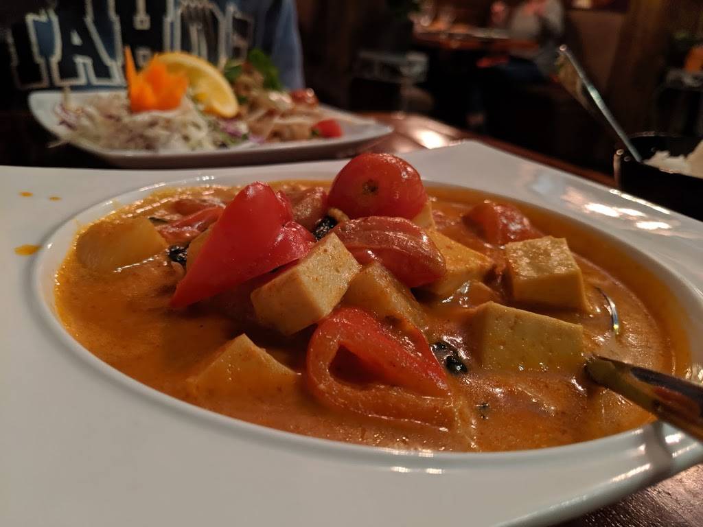 Thai Paradise EDH | restaurant | 4361 Town Center Blvd #110, El Dorado Hills, CA 95762, USA | 9169390389 OR +1 916-939-0389