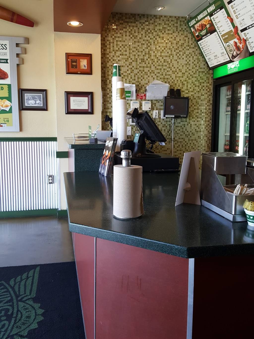 Wingstop | meal takeaway | 2836 Stelzer Rd, Columbus, OH 43219, USA | 6143379464 OR +1 614-337-9464