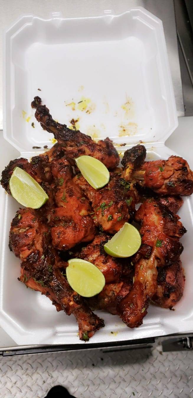 BBQ-4-U & Indian Kitchen | restaurant | 2811 S Blackstone St, Tulare, CA 93274, USA | 5595568921 OR +1 559-556-8921