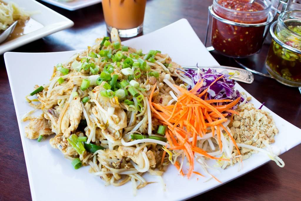 Simply Thai | restaurant | 235 Strander Blvd #140, Tukwila, WA 98188, USA | 2065758777 OR +1 206-575-8777
