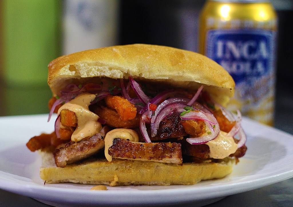 El Huarique | restaurant | 1301 Ocean Front Walk, Venice, CA 90291, USA | 3104521254 OR +1 310-452-1254