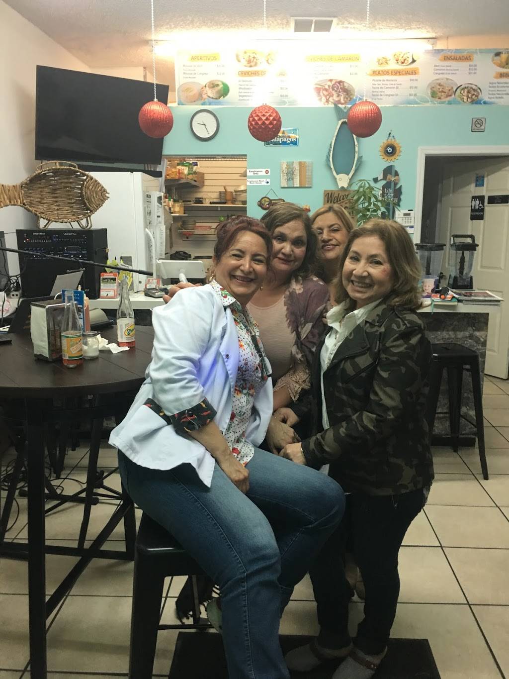 Casa Del Mar Cevicheria Ecuatoriana | restaurant | 626 E Vine St, Kissimmee, FL 34744, USA | 4074837838 OR +1 407-483-7838